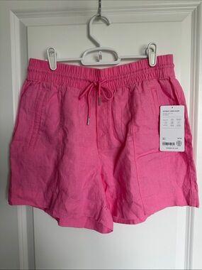 Athleta Women’s Retreat Linen Shorts